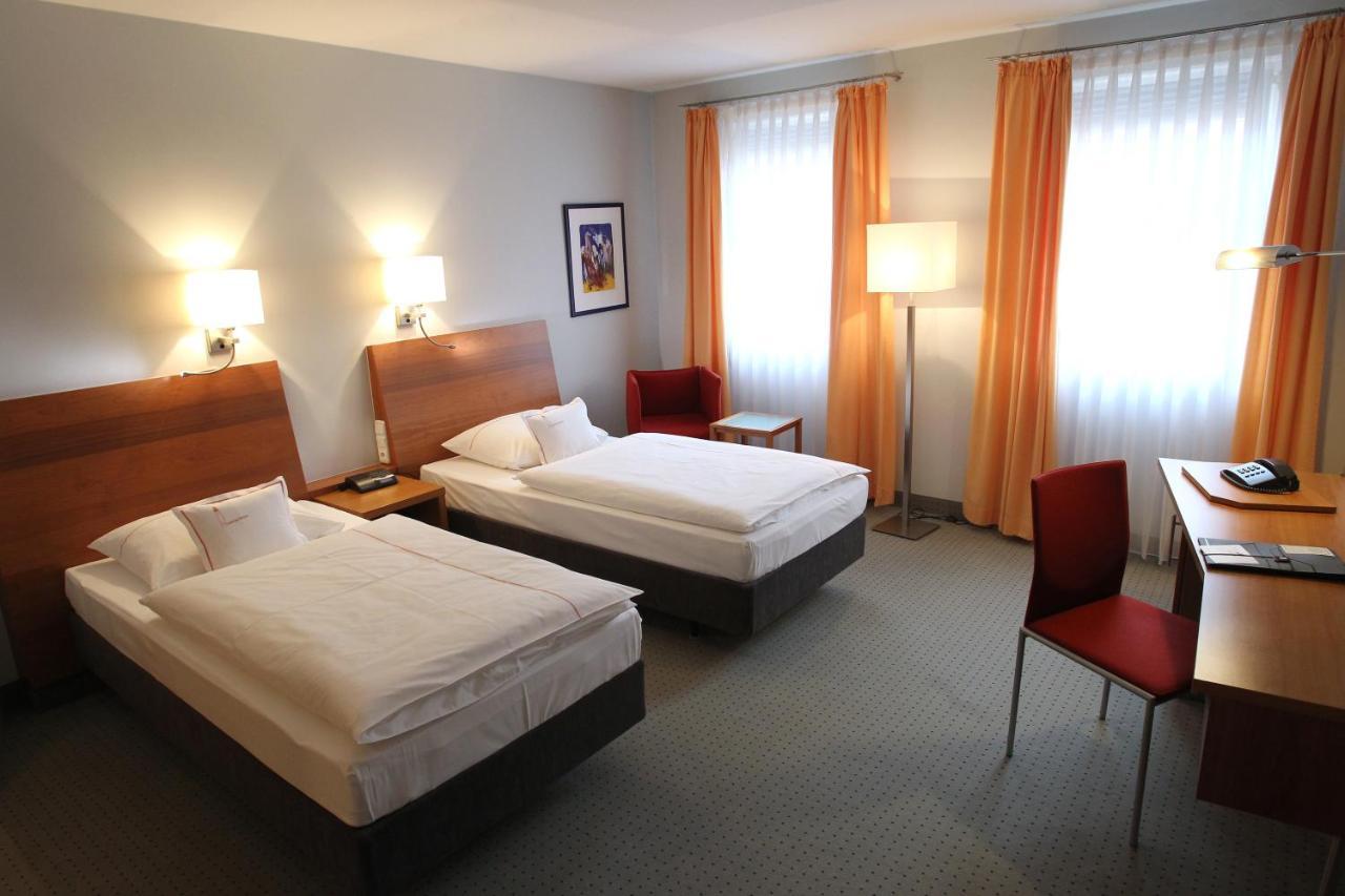 Hotel Am Torturm Volkach Bagian luar foto